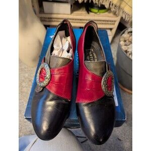 L'Artiste Spring Step Black/Grey/Red side hooked cone heels size 8.5